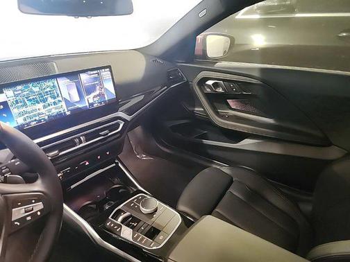 2024 BMW 230 i