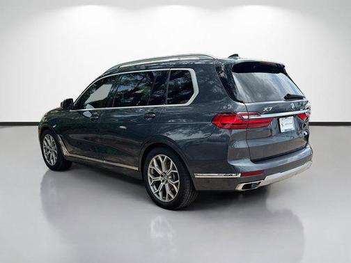 Arctic Grey Metallic 2021 BMW X7 xDrive40i