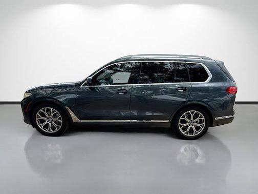 Arctic Grey Metallic 2021 BMW X7 xDrive40i
