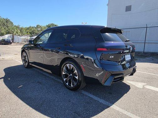 2026 BMW iX xDrive60