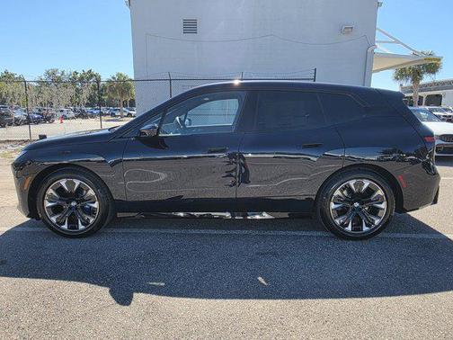 2026 BMW iX xDrive60