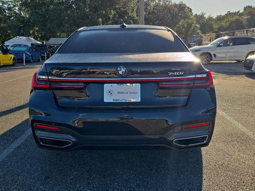 2021 BMW 740 740i Sedan
