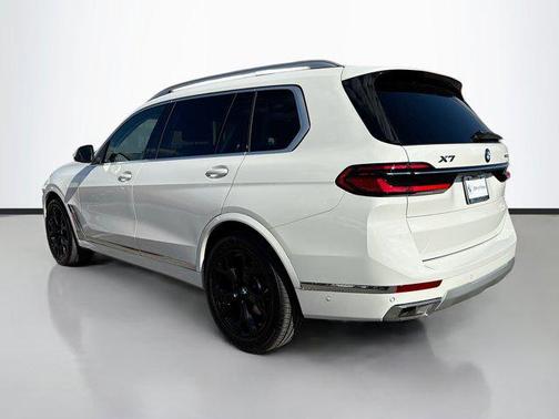 2025 BMW X7 xDrive40i