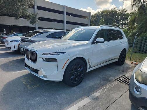 2025 BMW X7 xDrive40i