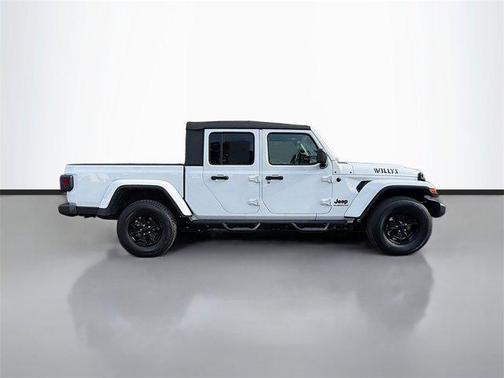 2022 Jeep Gladiator Sport