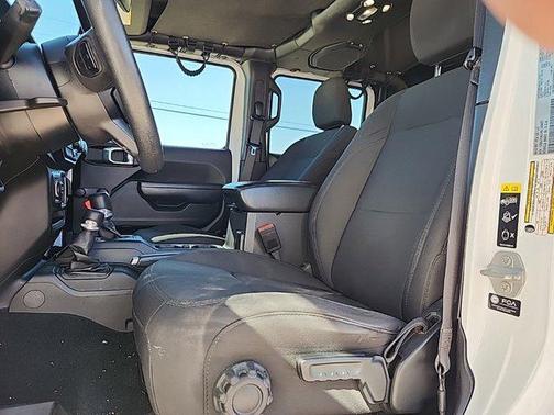 2022 Jeep Gladiator Sport