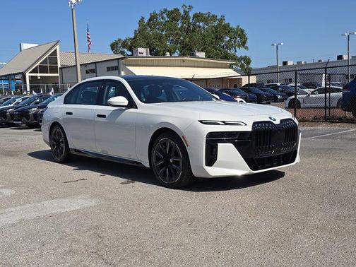 2023 BMW 760 i xDrive