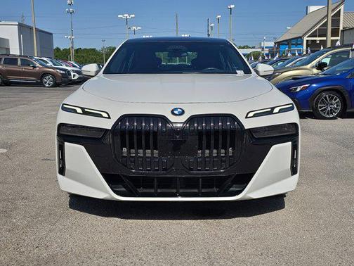 2023 BMW 760 i xDrive