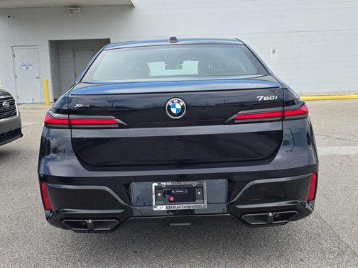 2025 BMW 760 i xDrive