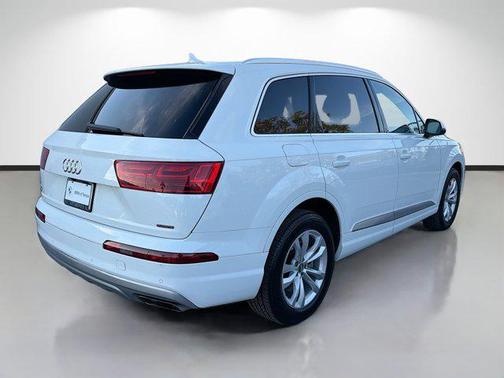 2019 Audi Q7 55 Premium Plus