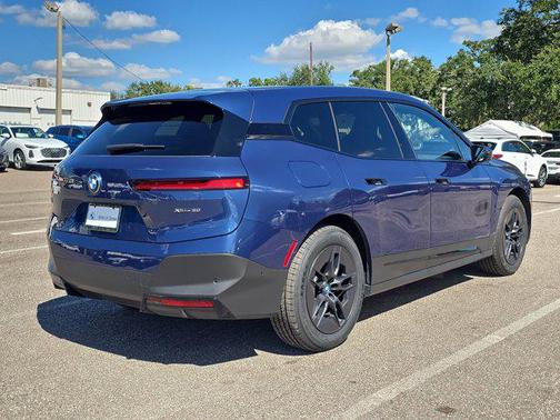 2025 BMW iX xDrive50