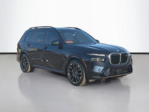 2023 BMW X7 M60i