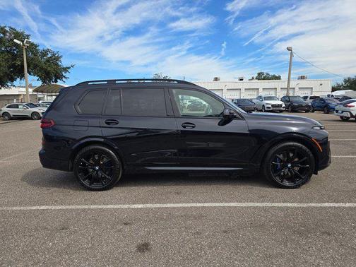 2024 BMW X7 xDrive40i