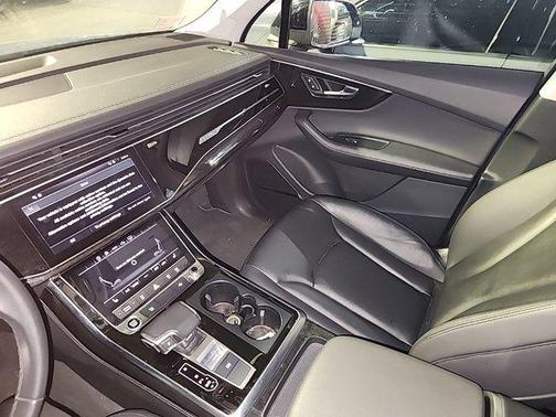2023 Audi Q7 55 Premium Plus