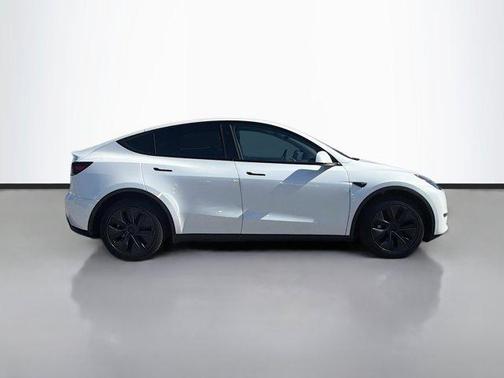 2025 Tesla Model Y Long Range Dual Motor Rear-Wheel Drive