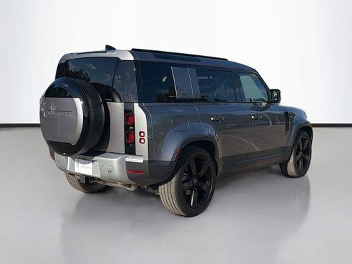 2024 Land Rover Defender 110 P300