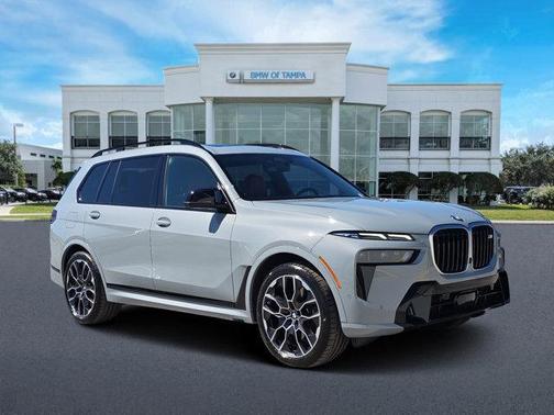 2025 BMW X7 M60i