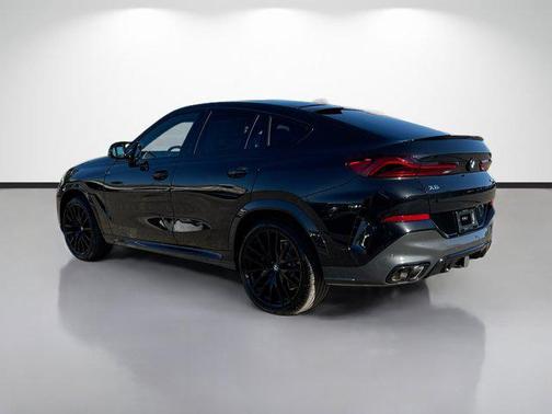 2026 BMW X6 M60i