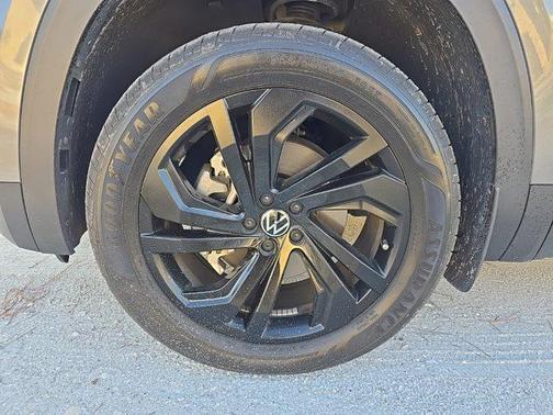 2023 Volkswagen Atlas 3.6L SE w/Technology