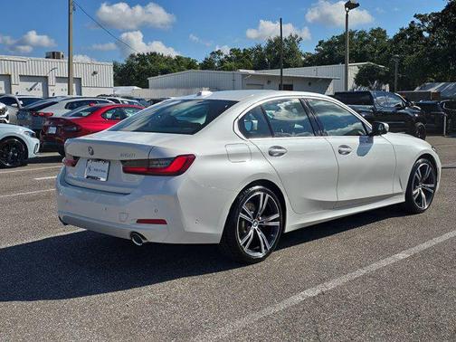 2024 BMW 330 i