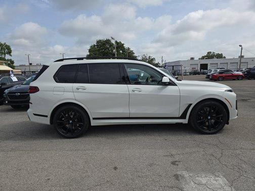 2026 BMW X7 xDrive40i