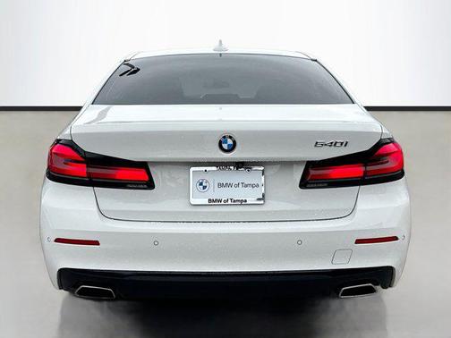 2022 BMW 540 i