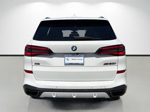 2022 BMW X5 M50i