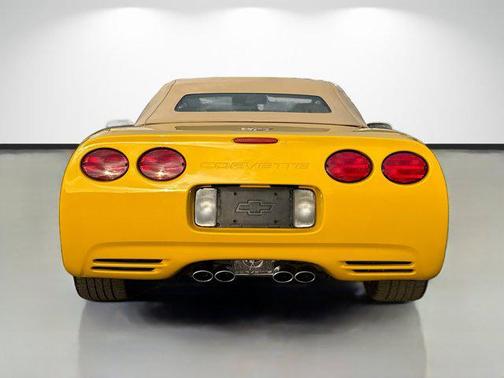 2003 Chevrolet Corvette Base