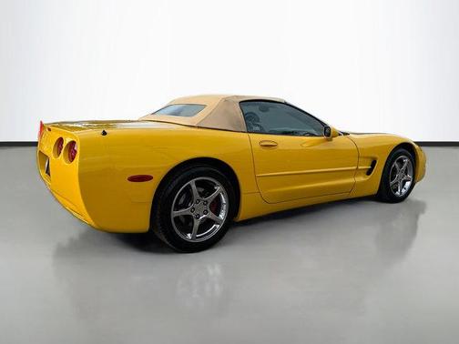 2003 Chevrolet Corvette Base