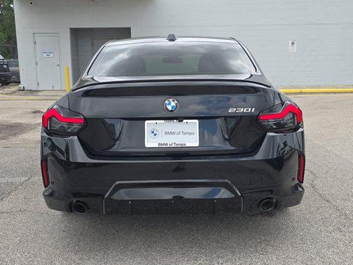 2023 BMW 230 i