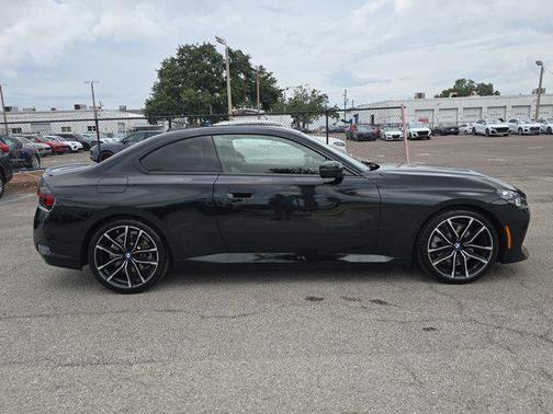 2023 BMW 230 i