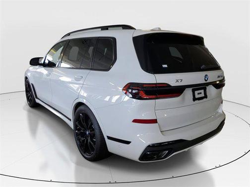 2026 BMW X7 M60i