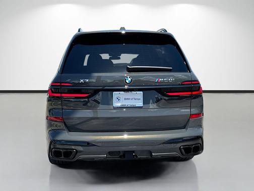 Dravit Grey Metallic 2027 BMW X7 M60i