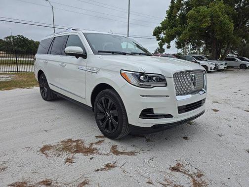 2022 Lincoln Navigator Reserve