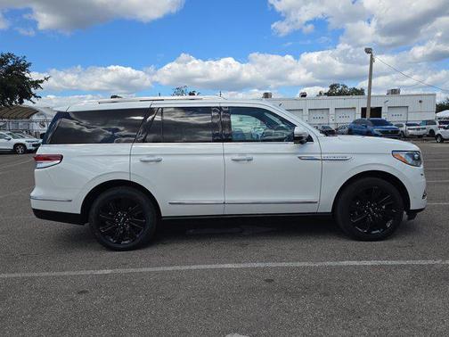 2022 Lincoln Navigator Reserve