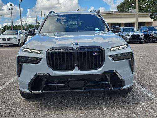 2026 BMW X7 M60i