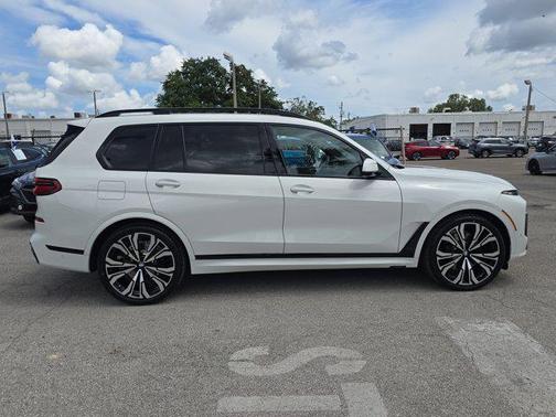 2026 BMW X7 xDrive40i