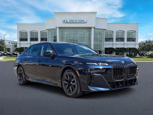 2025 BMW 740 i