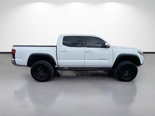 Super White 2019 Toyota Tacoma SR5