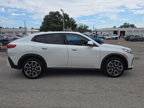 2025 BMW X2 xDrive28i