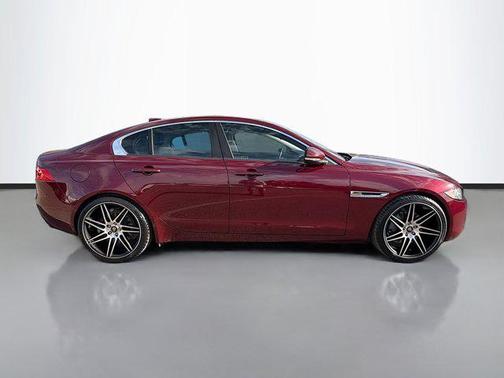 2017 Jaguar XE 25t
