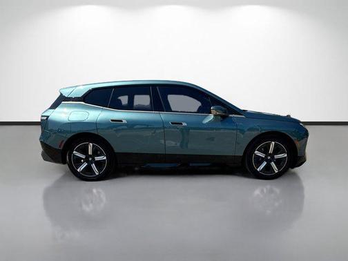 Blue Ridge Mountain Metallic 2023 BMW iX M60