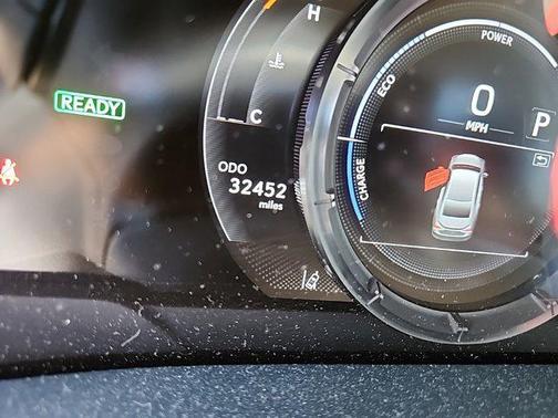 2022 Lexus ES 300h F SPORT