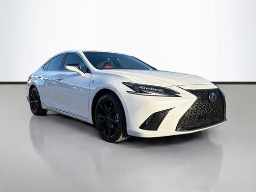2022 Lexus ES 300h F SPORT