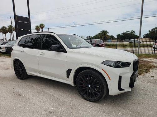 2024 BMW X5 M60i