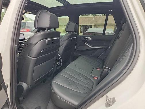 2024 BMW X5 M60i
