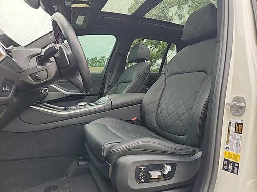 2024 BMW X5 M60i