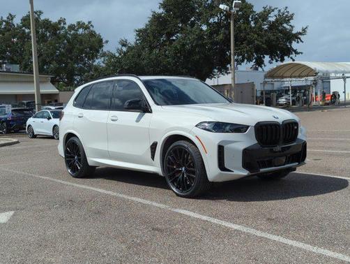 2024 BMW X5 M60i