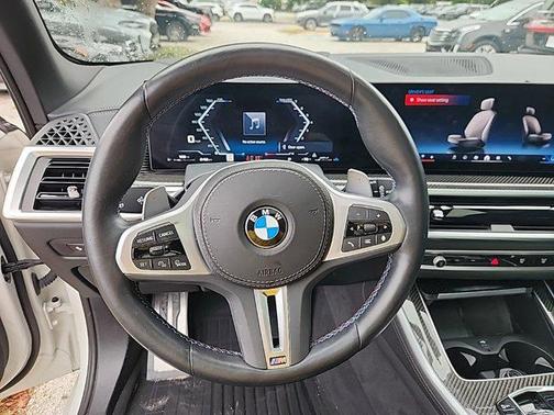 2024 BMW X5 M60i