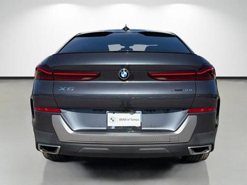 Arctic Gray Metallic 2022 BMW X6 xDrive40i